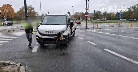 Białołęka: Zderzenie dwóch aut. Pasażerka trafiła do szpitala