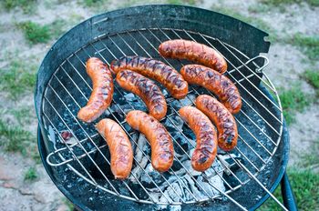 Nagminny błąd przy grillu. Zapłacisz karę