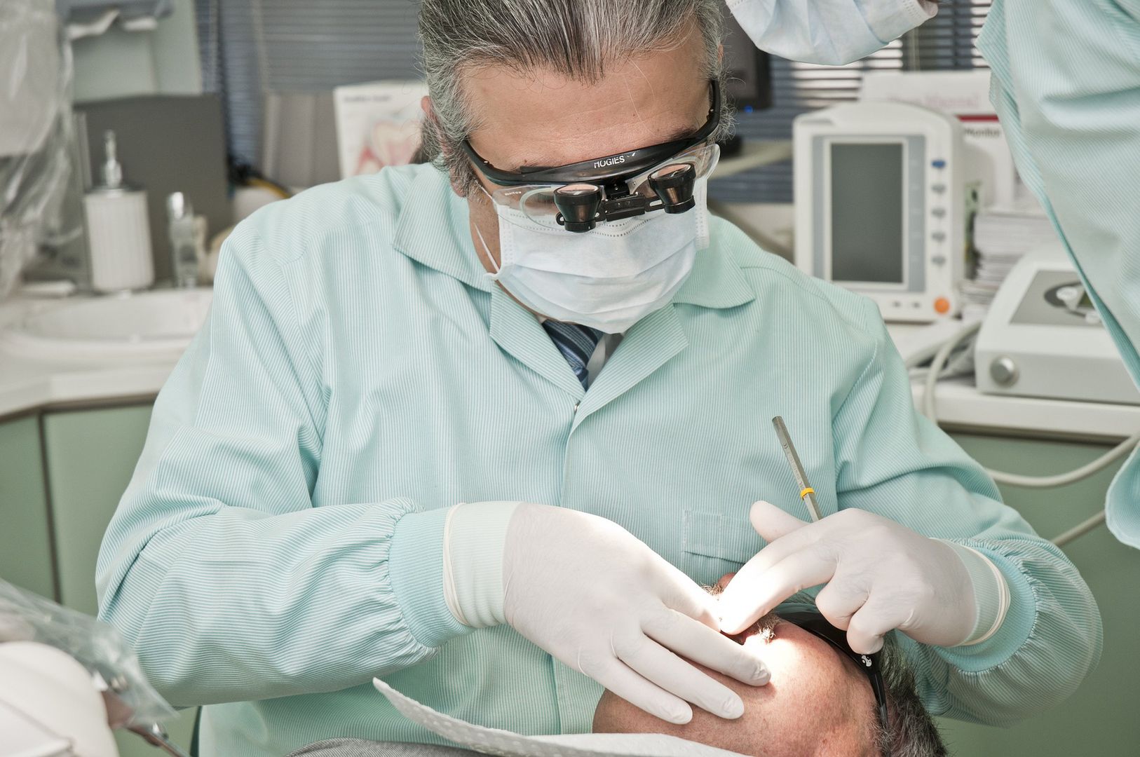 Dentysta zabrał głos. Pacjent: "Ceny wizyt u stomatologa przerażają"