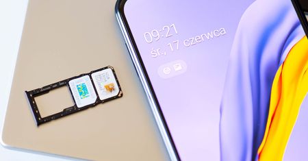 Jaki telefon z dual SIM kupić w 2022 roku?
