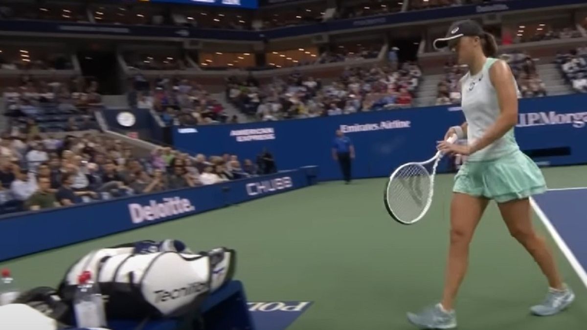 Iga Świątek w czasie meczu z Jessicą Pegulą