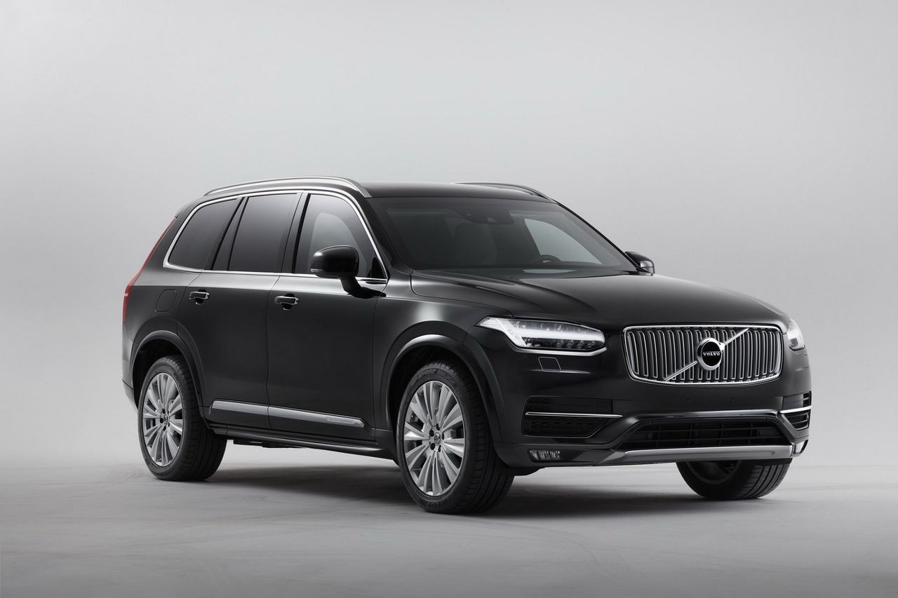 Volvo XC90 z fabrycznym opancerzeniem. Bezpieczeństwo musi swoje ważyć