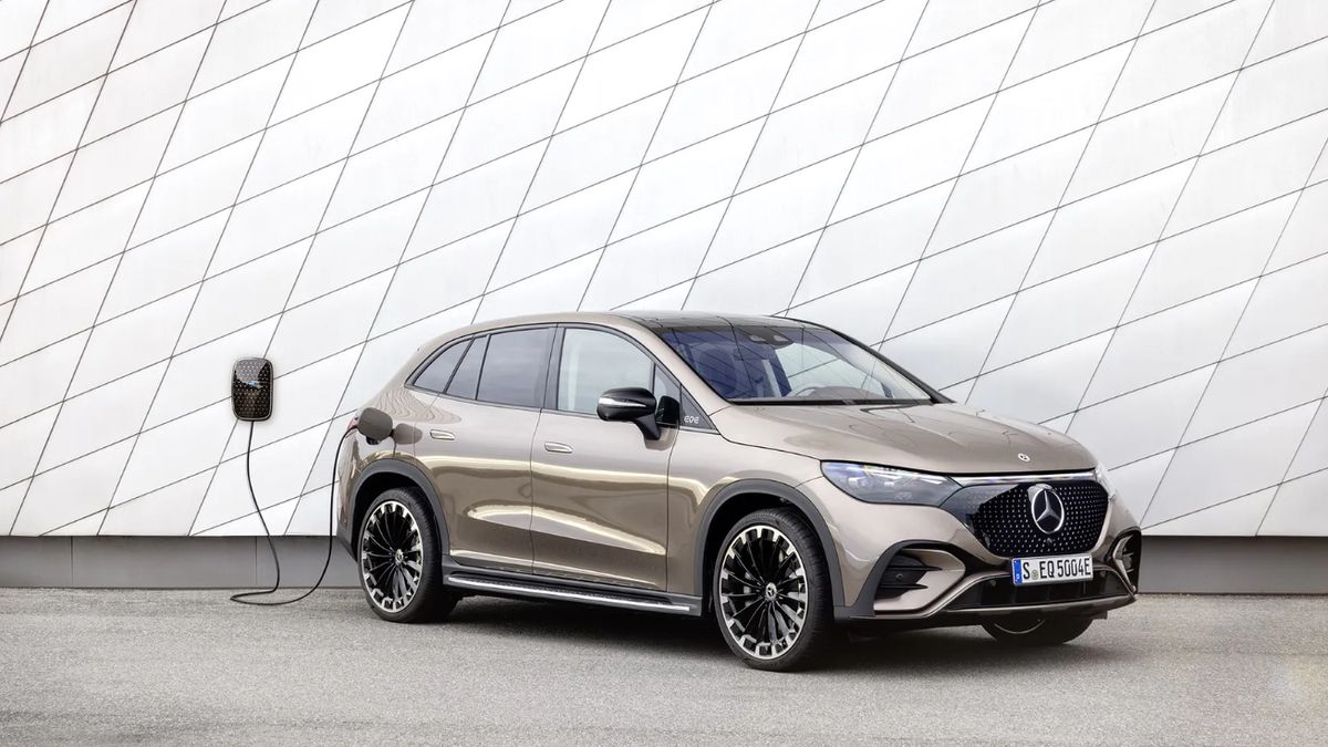 Mercedes EQE SUV