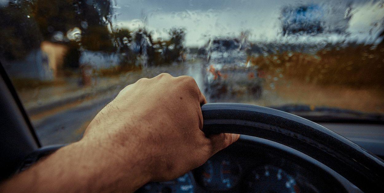 Pędził 115 km/h, bo jechał z myjni i chciał osuszyć samochód