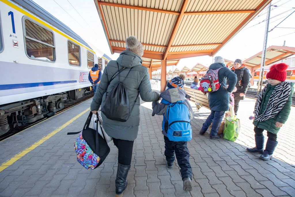 Ukrainki i Ukraińcy, którzy uciekli do Polski przed wojną mogą starać się o świadczenie 500+