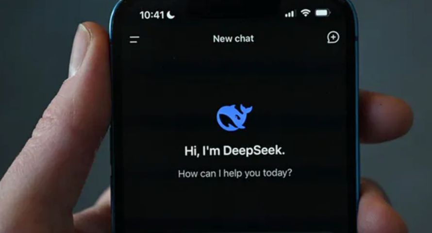 Chińskie modele AI systemowo cenzurują treści polityczne — wynika z badania