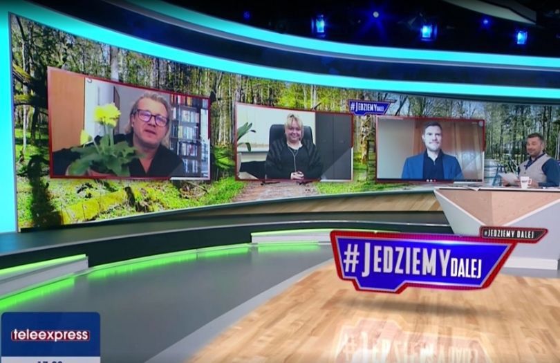 Jarosław Jakimowicz "wręcza kwiaty" Joannie Kurskiej
