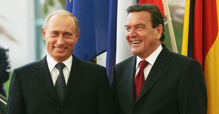Chcieli go przesłuchać ws. Nord Stream 2. Nie przyszedł. Leczy wypalenie zawodowe