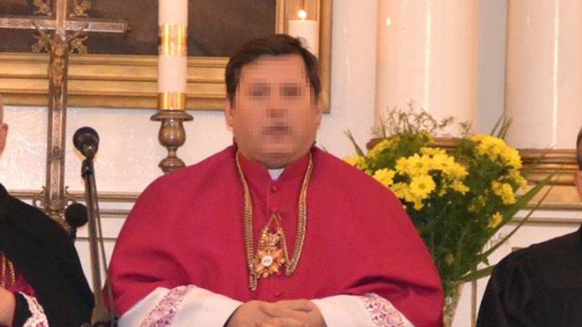 ksiądz oskarżony o molestowanie mężczyzn