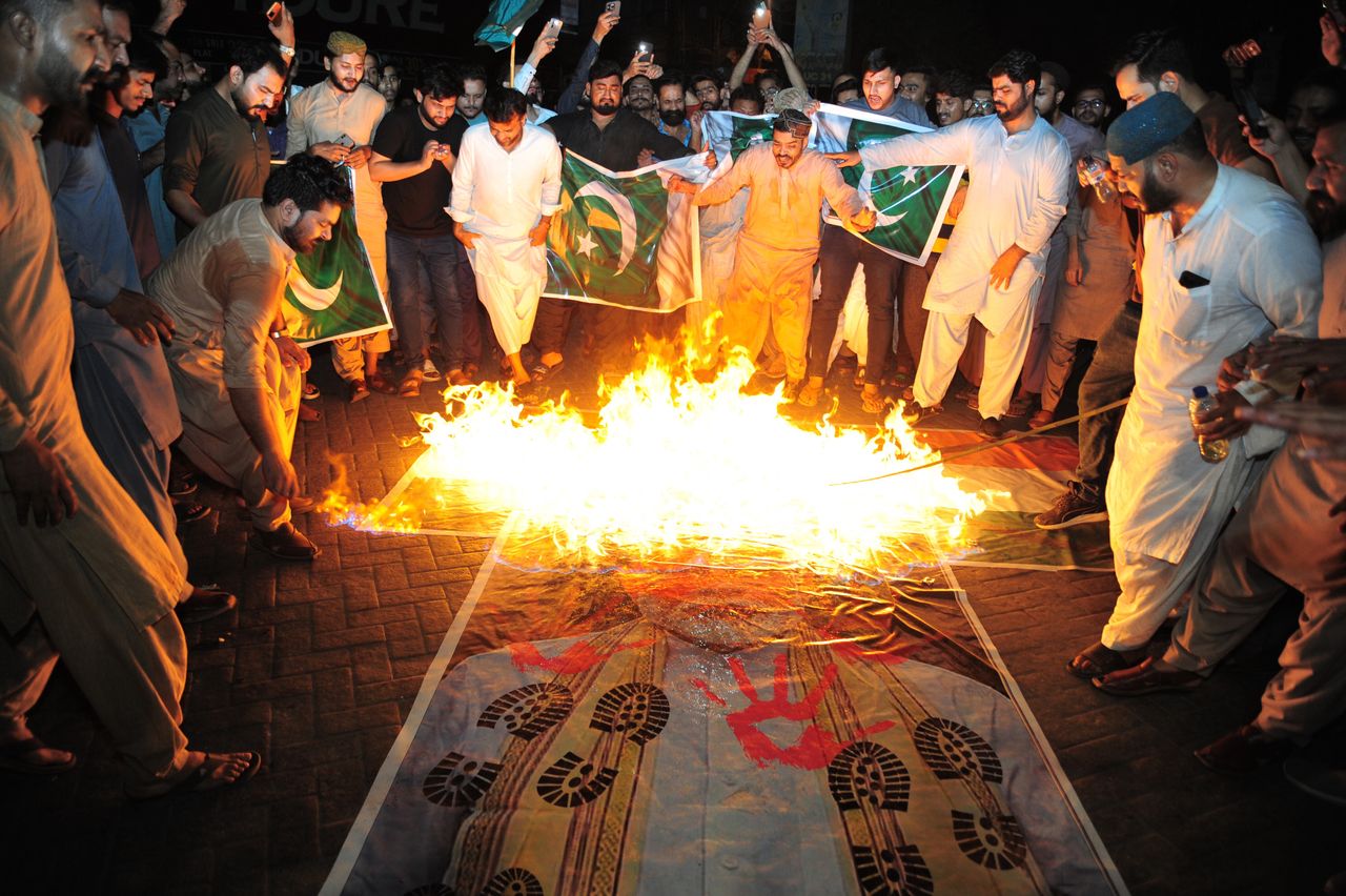India-Pakistan clash renews fears of nuclear escalation