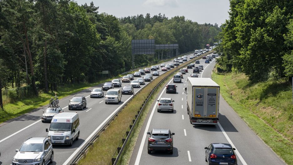 Wielokilometrowy korek na drodze S3 nad morzem 