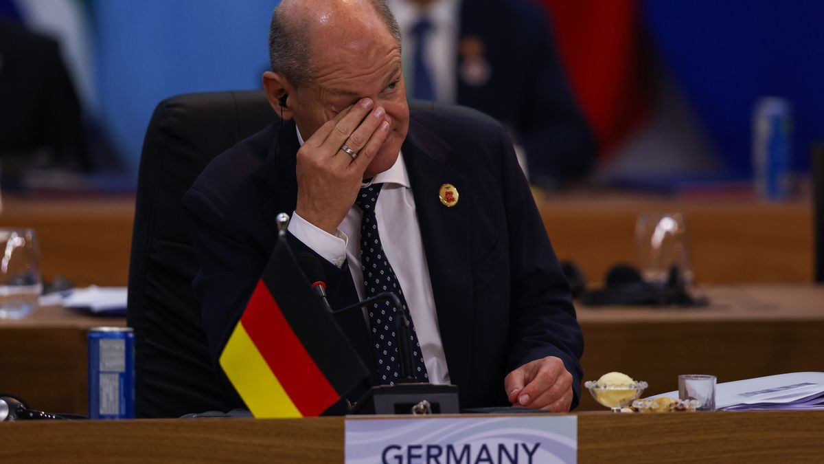 RIO DE JANEIRO, BRAZIL - NOVEMBER 18: Olaf Scholz chancellor of Germany reacts during a working session as part of the G20 Summit 2024 at Museu de Arte Moderna on November 18, 2024 in Rio de Janeiro, Brazil. The 2024 G20 Summit takes place in Brazil for the first time. The event gathers leaders of the most important economies. Starvation, sustainable development or social inclusion are some of the issues to be during the summit. (Photo by Wagner Meier/Getty Images)