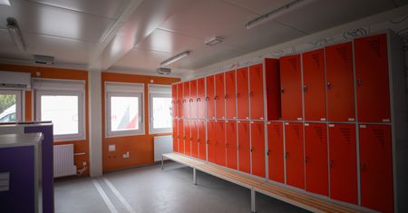 Powódź zabrała im szkołę. Dzięki WOT powstał nowy budynek