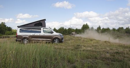 Test: Toyota Proace Tanuki – nie nazywaj jej kamperem, a okaże się dobra