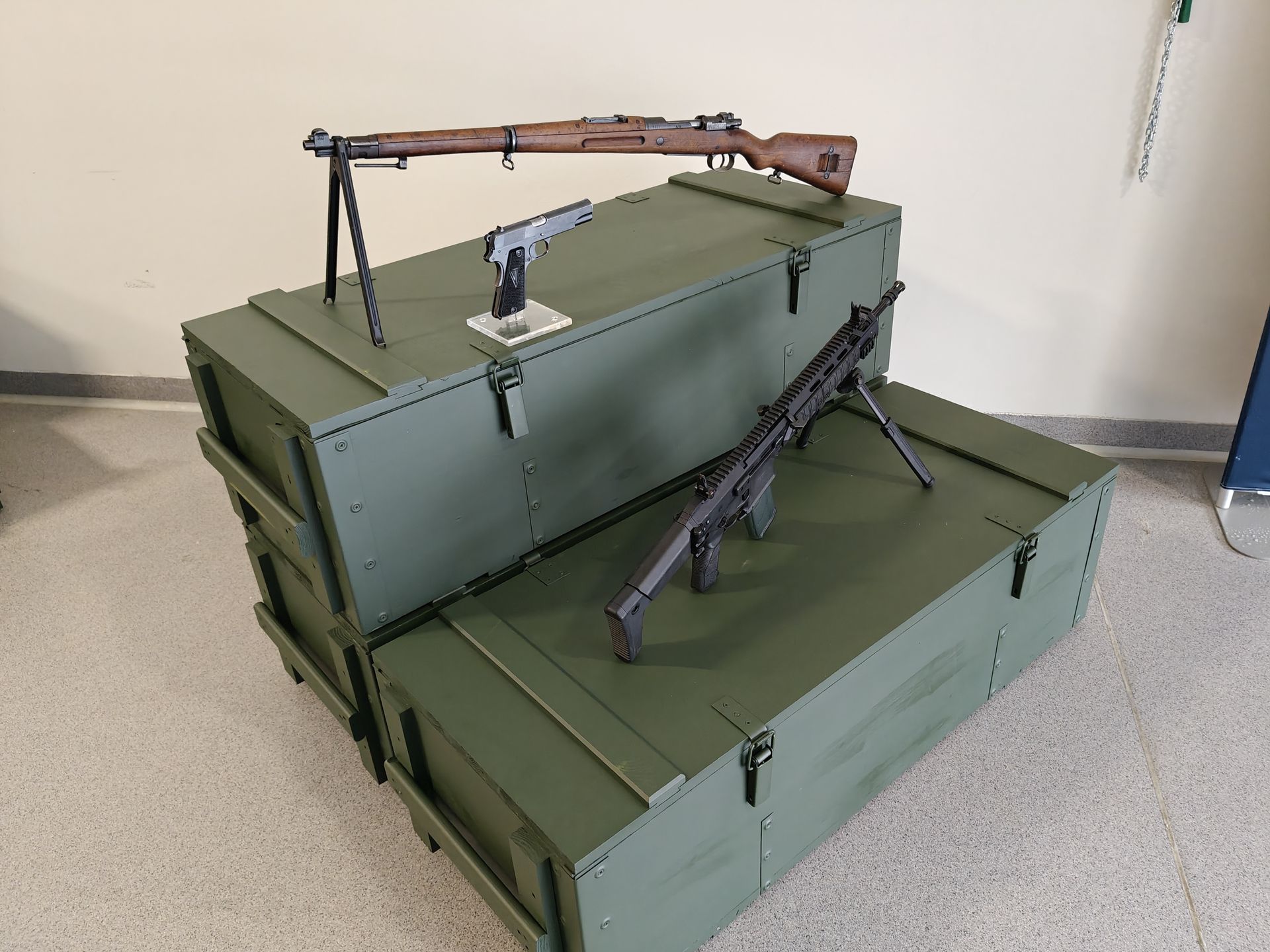 Od VIS-a i Mausera 98k do karabinka Grot.