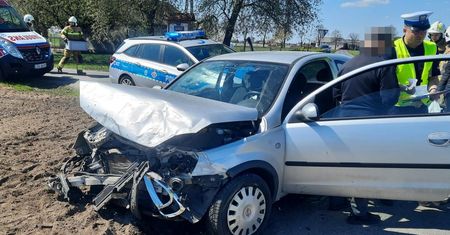 Zderzenie dwóch aut w Pułkownikowie. Jedna z kierujących ukarana mandatem