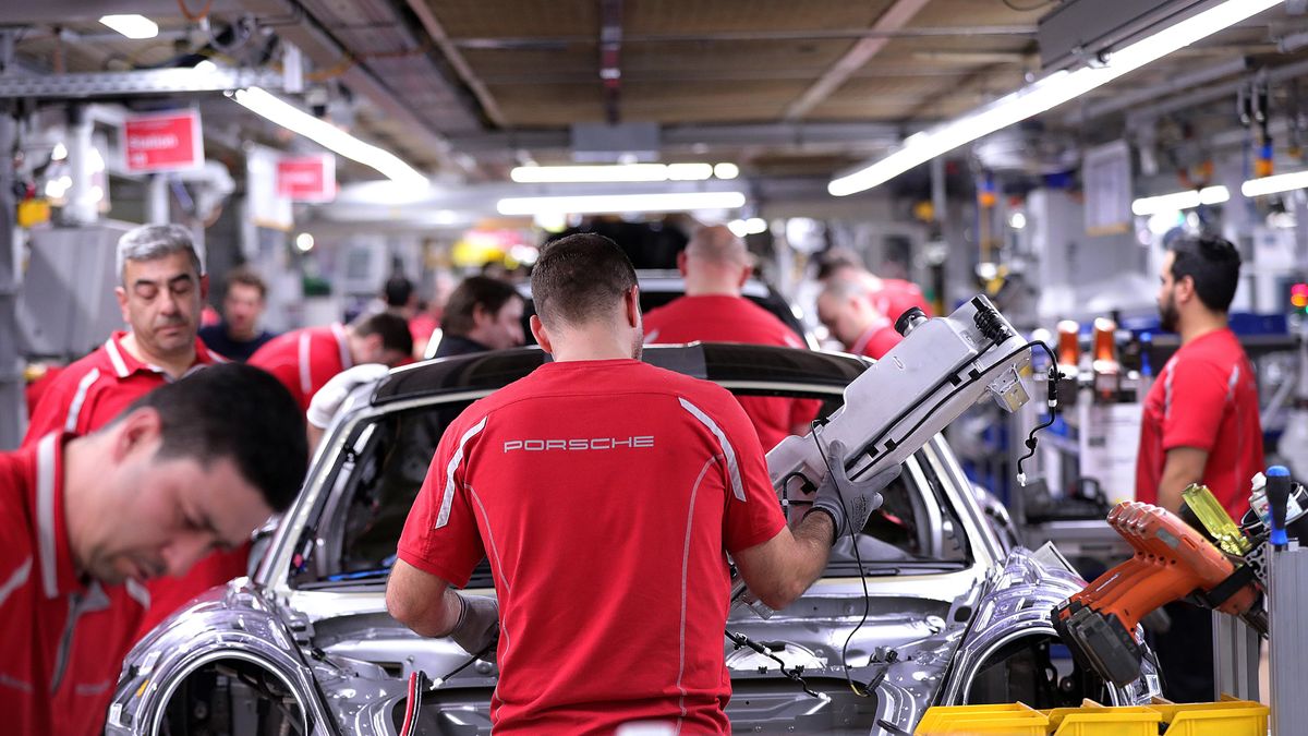 Niewielka gmina, w której centrum rozwoju ma Porsche, czerpała ogromne wpływy z podatków od działalności gospodarczej