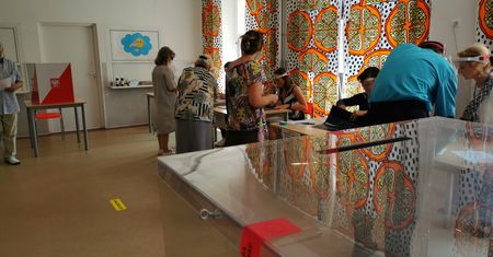 Wybory 2020. Koronawirus u 6 członków komisji. Na wyborców padł blady strach