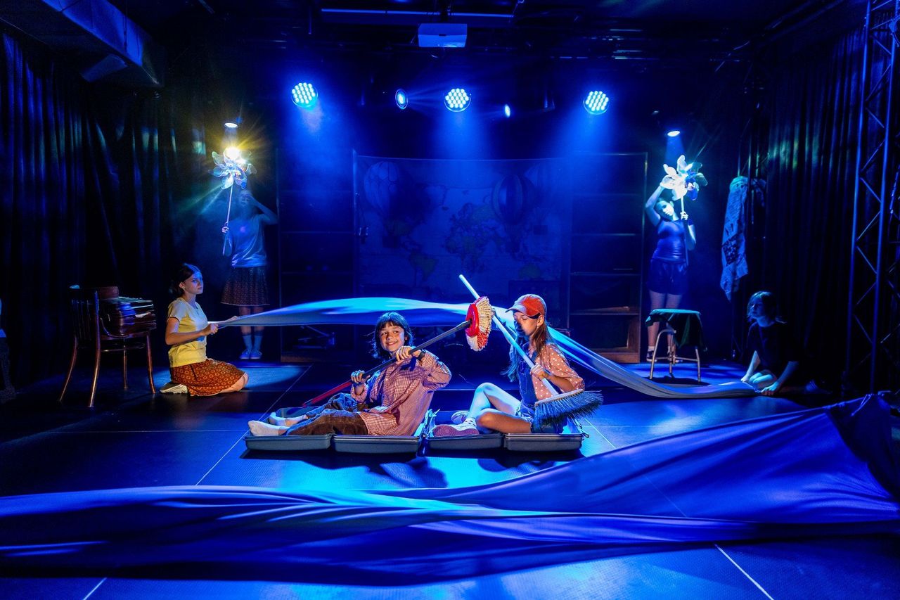 Białystok: To będzie teatralno-musicalowa "Podróż za jeden uśmiech". Młodzi artyści przygotowali spektakle, które wzruszają i bawią