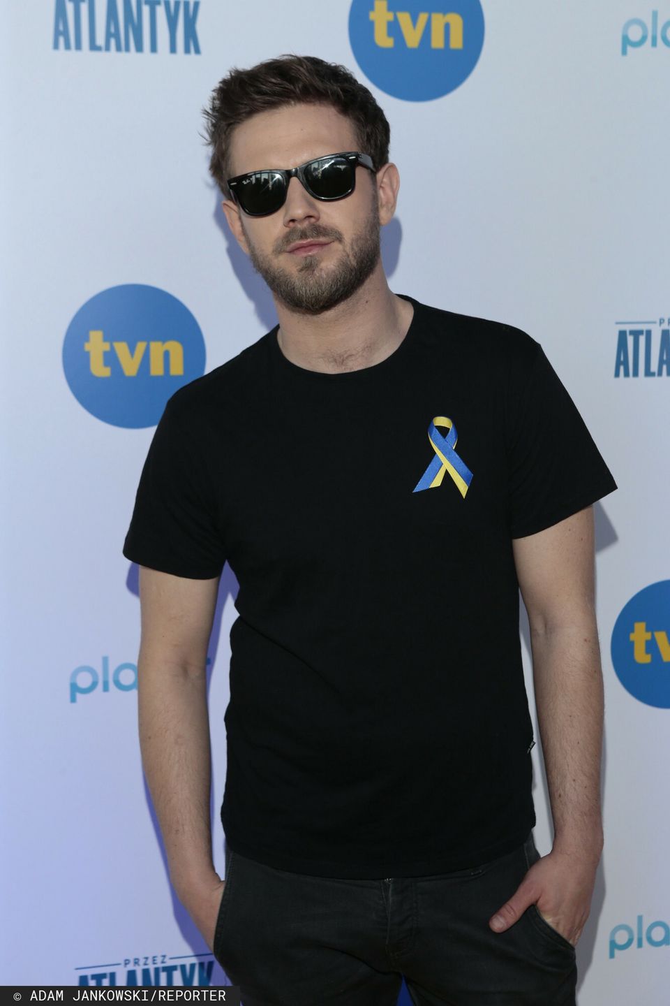 Antoni Królikowski na konferencji prasowej z uczestnikami programu "Przez Atlantyk"