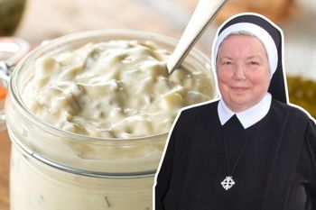 Sos do jajek robię z przepisu siostry Anastazji. Jest wyrazisty i przyjemnie kremowy