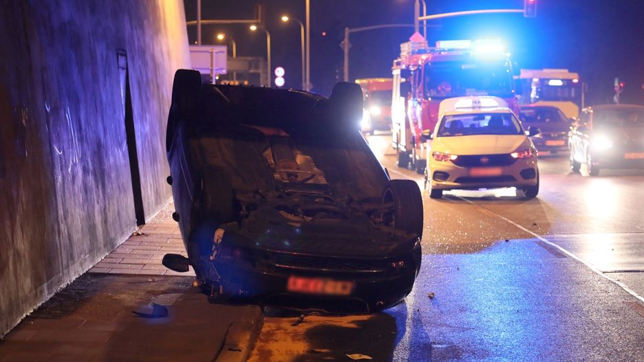 Warszawa. Wypadek na Wisłostradzie. Ranne dzieci