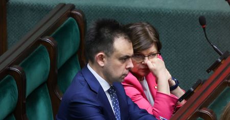 Strach przed dziurą w NFZ. Leszczyna: mam słowo ministra finansów