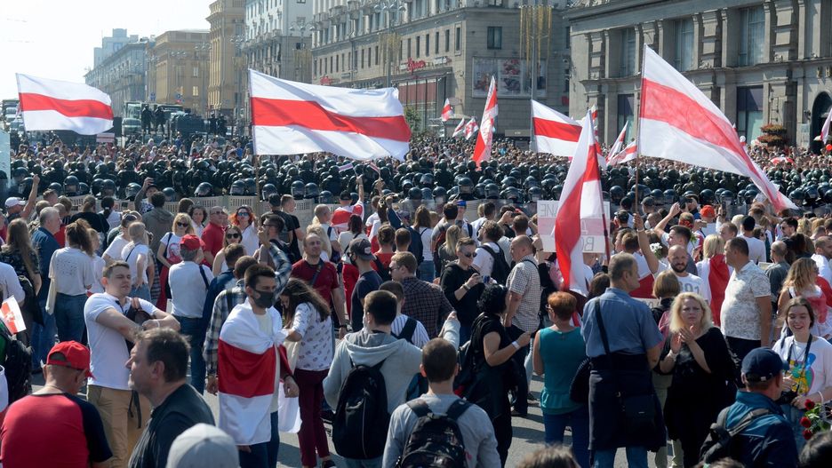 Białoruś. Marsz Pokoju i Niepodległości w Mińsku. W dniu urodzin Aleksandra Łukaszenki