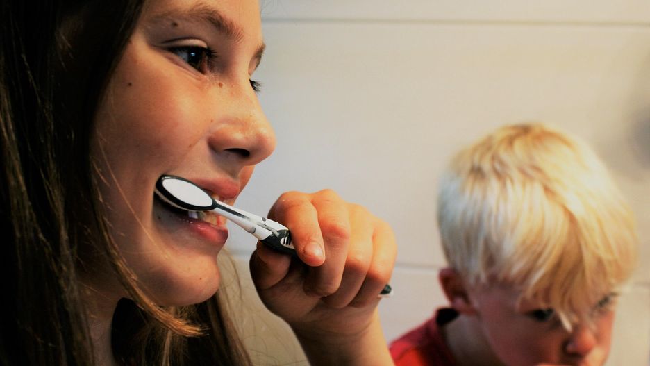 Dlaczego warto stosować płyn do płukania jamy ustnej?