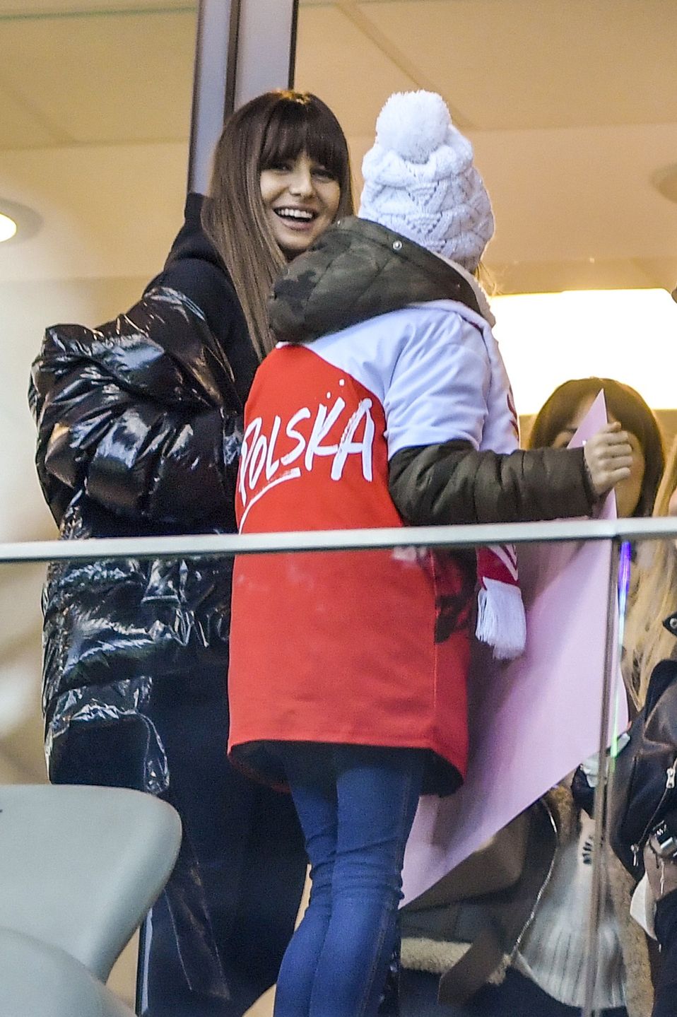 Anna Lewandowska założyła designerskie buty na wycieczkę do lasu. Gustownie? 