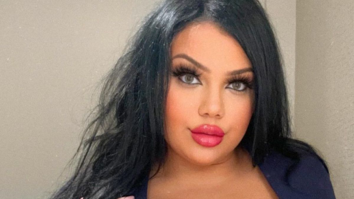 "Mam rozmiar plus-size i utknęłam w krześle".