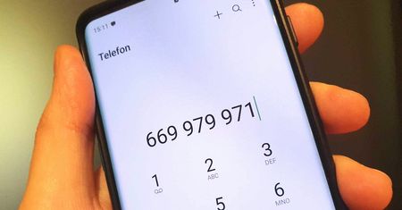 SMS z numeru 669979971. Dostanie go kilkaset tysięcy Polaków
