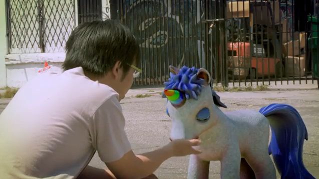 Jednorożec wydalający błyskawicę może być groźny! [wideo] 1