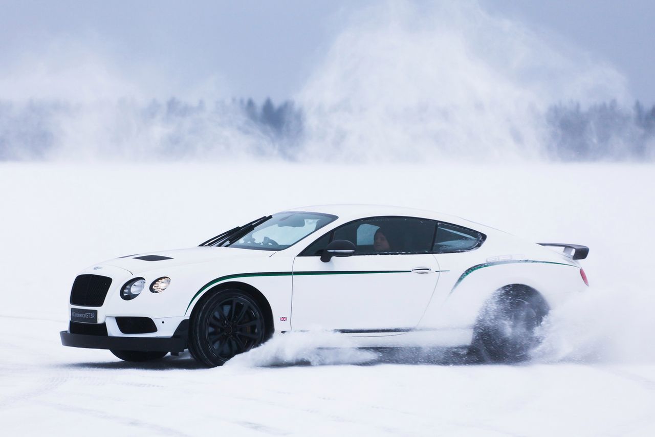 Bentley Bentayga dołącza do programu Power on Ice