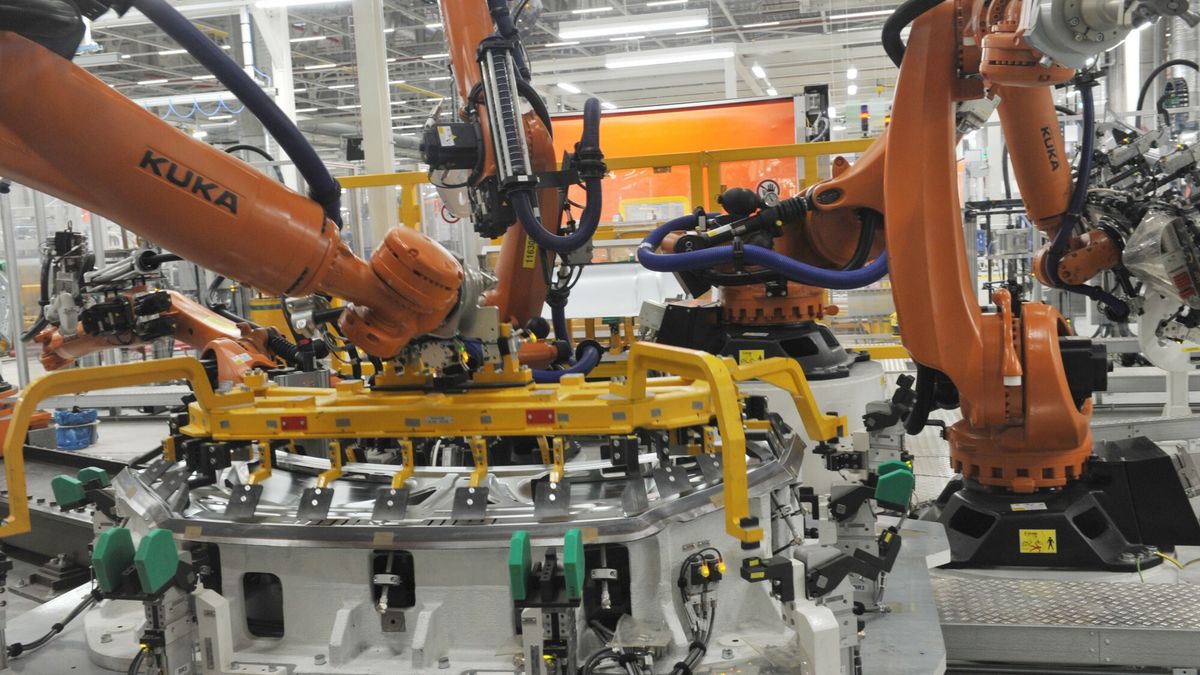 Wojtek Laski - r�?ne
Fot. Wojtek Laski / East News  Fabryka Volkswagena produkujaca auta dostawcze Volkswagen Crafter, otwarta w pazdzierniku 2016. Jest to najwieksza zagraniczna inwestycja w Polsce (warta 800 mln euro). Docelowo w zakladzie pracowac ma 3 tys. osob. Bialezyce kolo Wrzesni, 12/2016.
Wojtek Laski