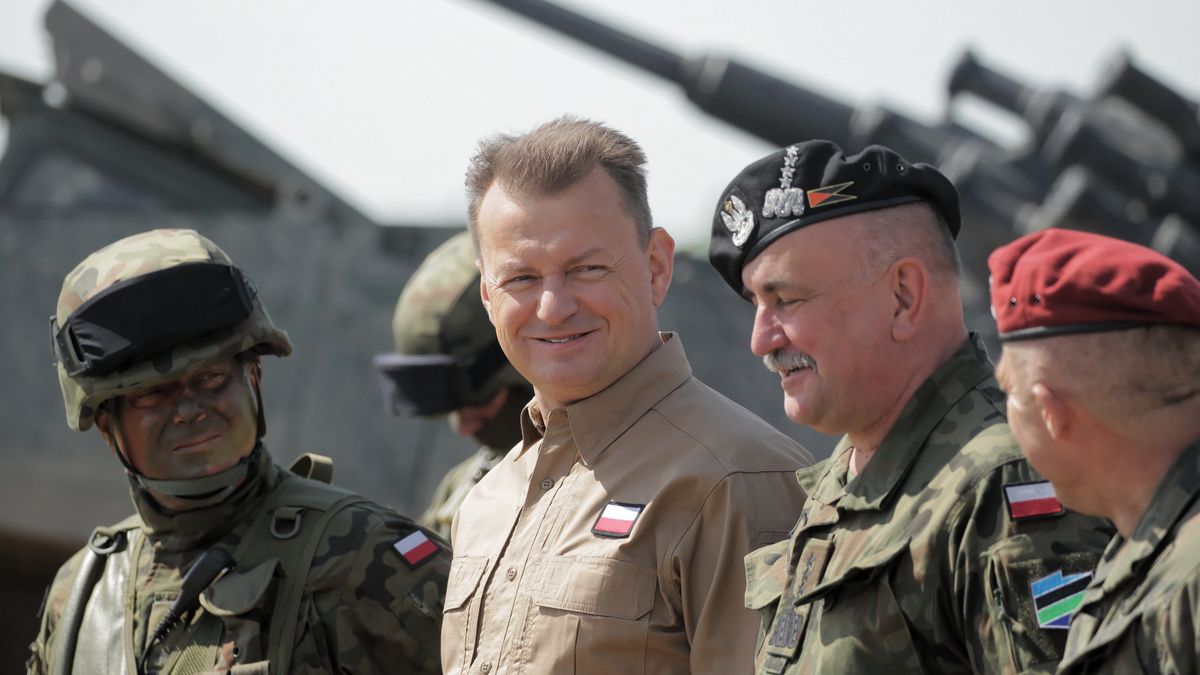 Mariusz B�aszczak, Jaros�aw Mika
Tomasz Waszczuk
�wiczenia, manewry, MON, NATO, poligon, poligonowe, wojsko, polityk, polityka, wizyta krajowa