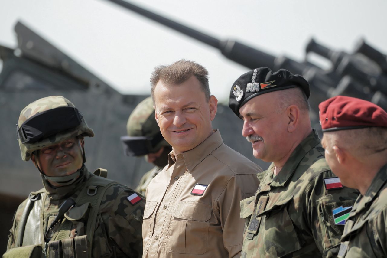 Decyzja Błaszczaka na koniec kadencji. Budżet do zmiany