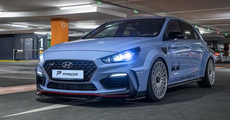 Hyundai i30 N po kuracji u Prior Design wygląda jak homologacyjny samochód rajdowy, czyli bosko
