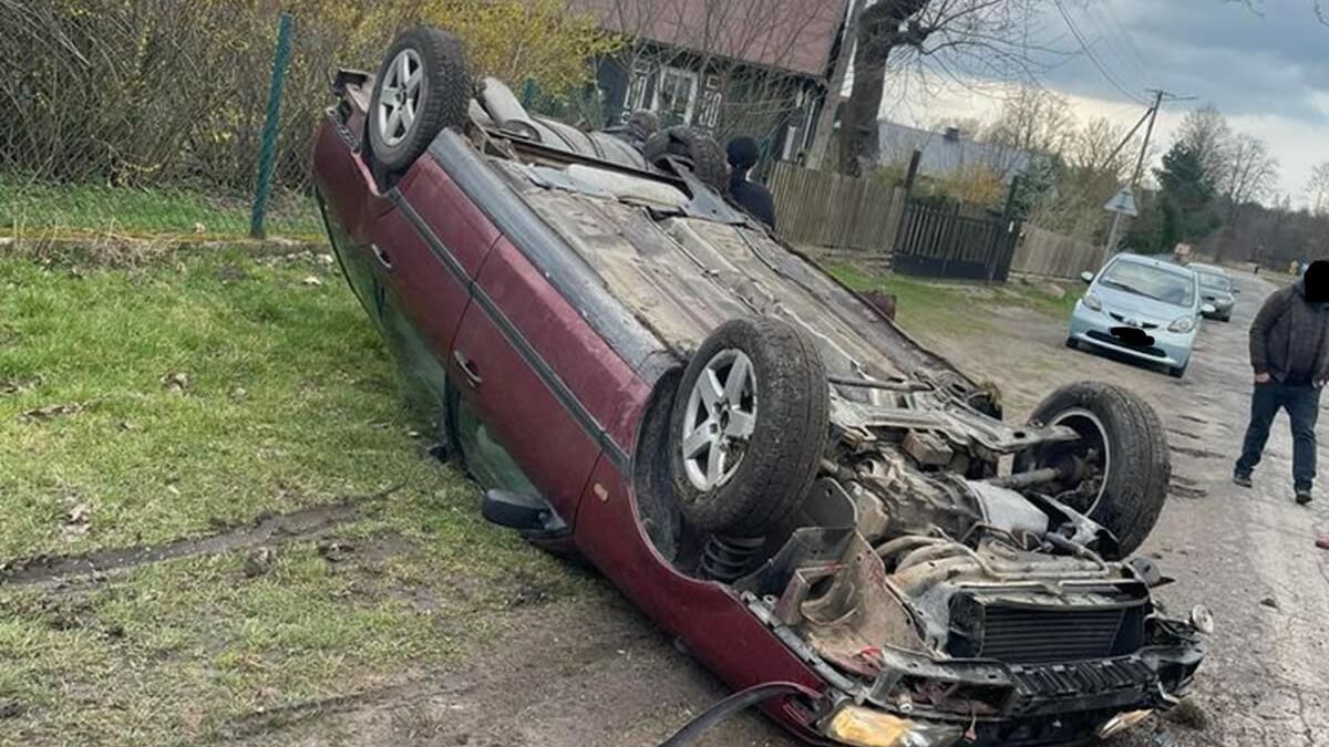 Dachowanie volkswagena w Dąbrówce