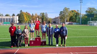 Sportowe emocje na stadionie w Ostrowcu! Młodzi lekkoatleci z całego regionu walczyli o mistrzostwo województwa