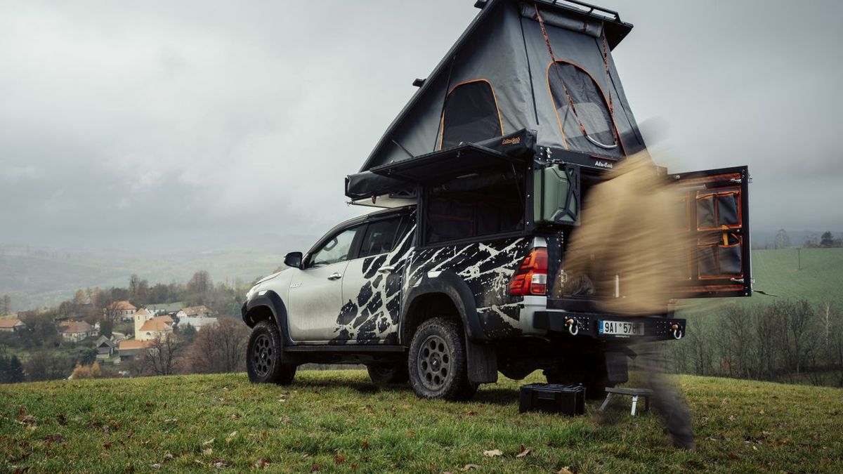 Toyota Hilux Expedition