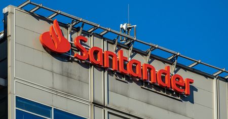 Sprzedadzą duży działający w Polsce bank? Oto nowe doniesienia