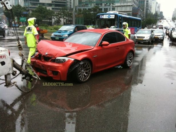 Pierwsze rozbite BMW 1M Coupe!