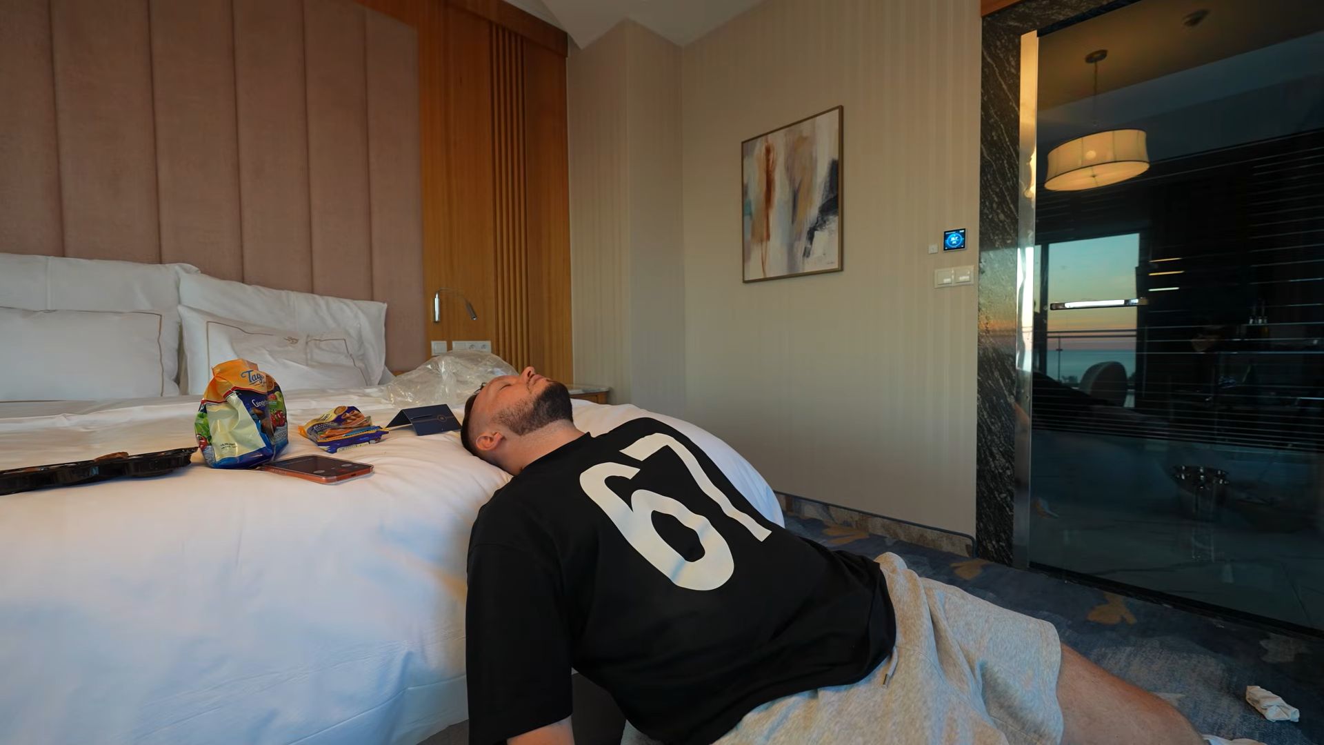 Książulo relacjonuje pobyt w Hotelu Gołębiewskim w Pobierowie
