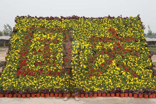 Liu Bolin - niewidzialny Chińczyk 15