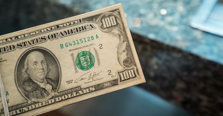 Kursy walut NBP 23.12.2020 Środowy kurs euro, funta, dolara i franka szwajcarskiego