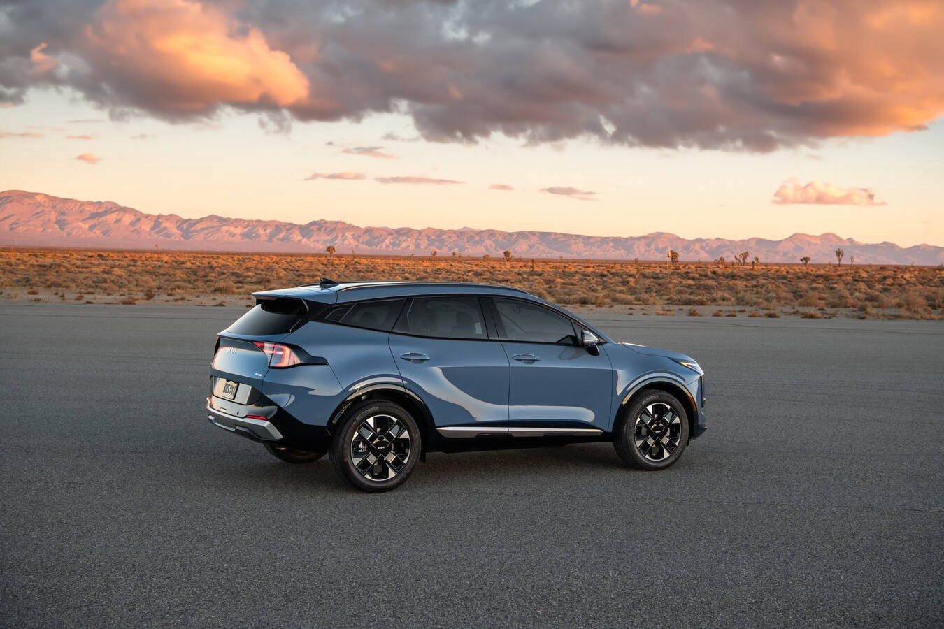 2026 Sportage HEV
Kia America, Models, Rear 3/4, Photos, Sportage HEV, 2026 Sportage HEV