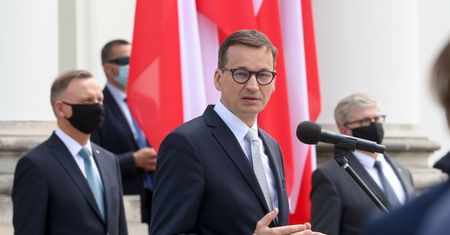 PiS skierowało wniosek do TK. Premier: Konstytucja RP jest najwyższym aktem prawnym