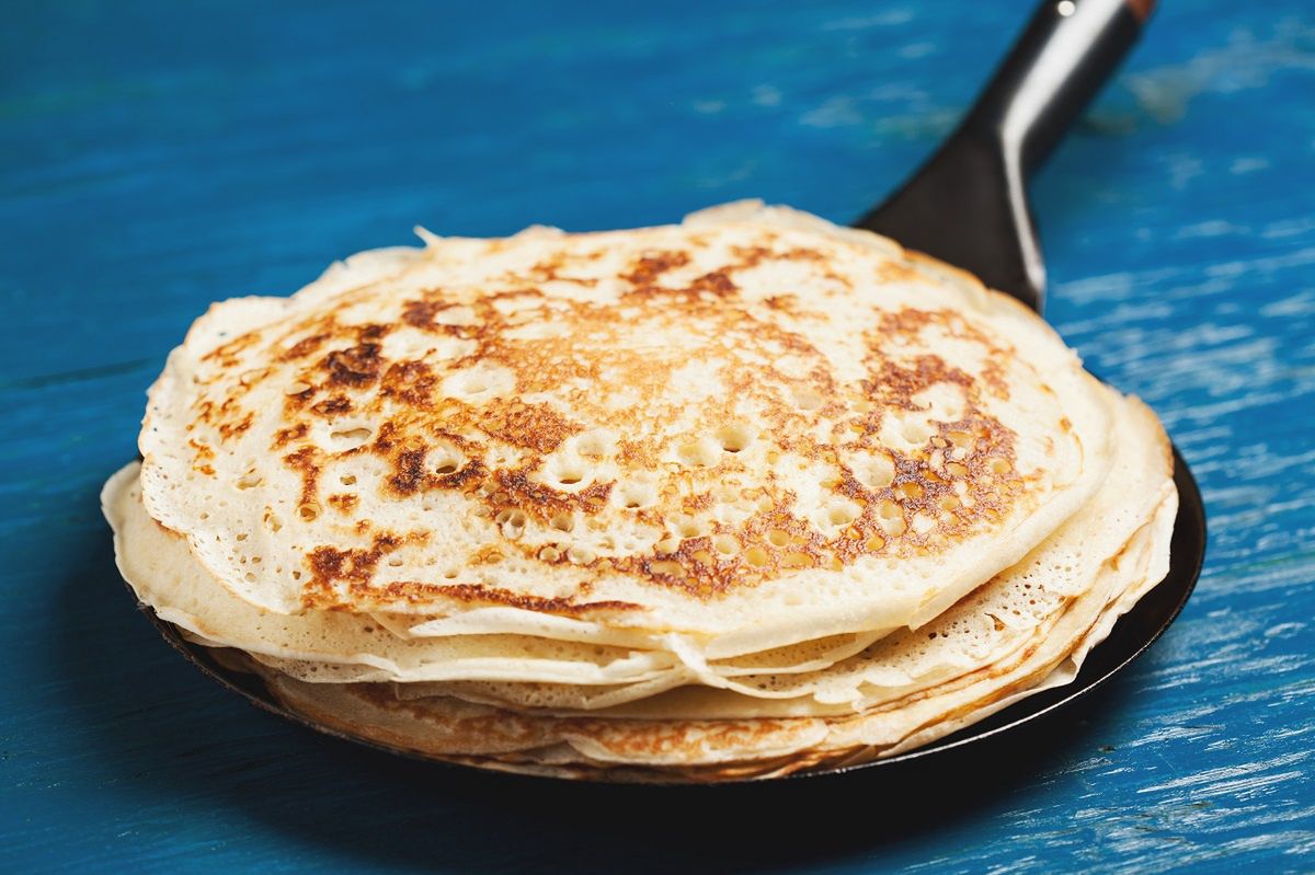 3 ingredients, zero flour and the best pancakes ready. Very flexible and soft