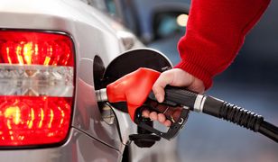 Wlewał paliwo do bagażnika. Tak 52-latek oszukiwał stacje benzynowe